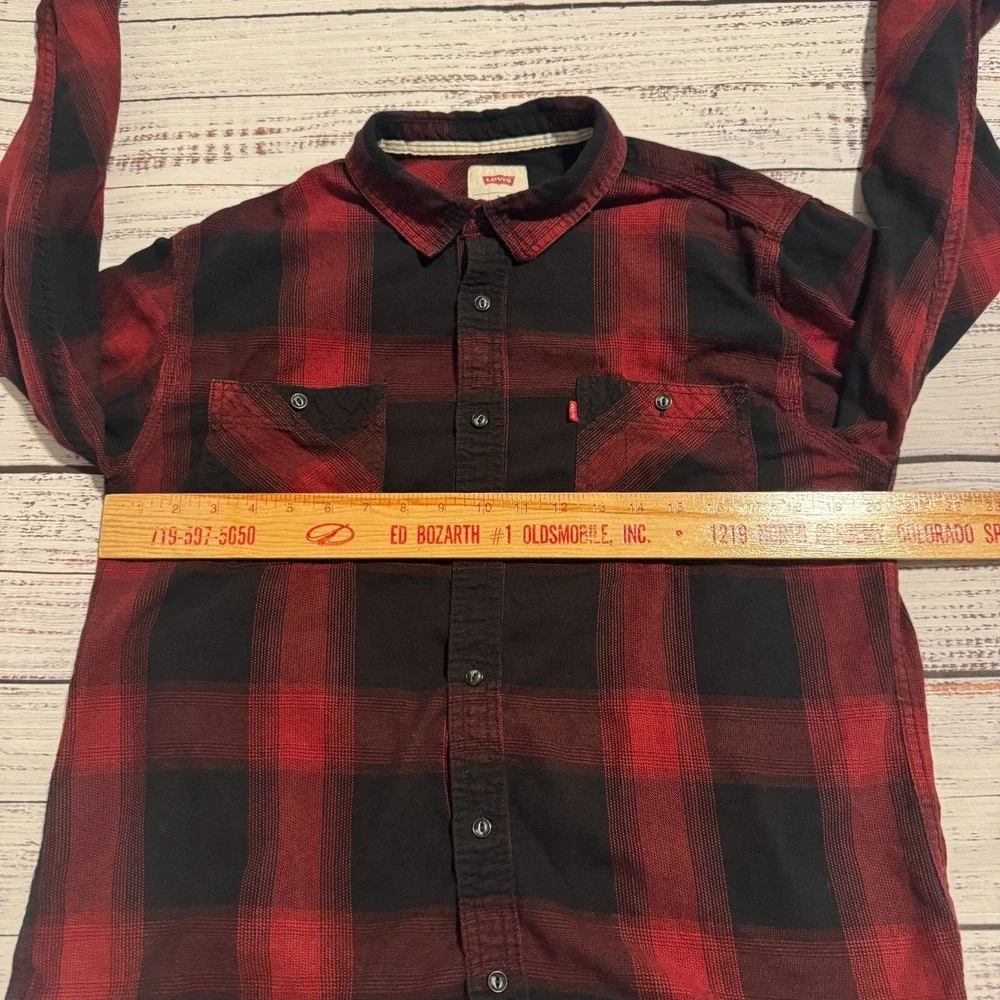 Levi Shirt Button Down Standard Fit Pockets Red Men's Size‎ Large
